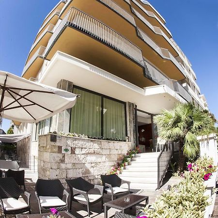 Hotel Brig Cattolica Zewnętrze zdjęcie