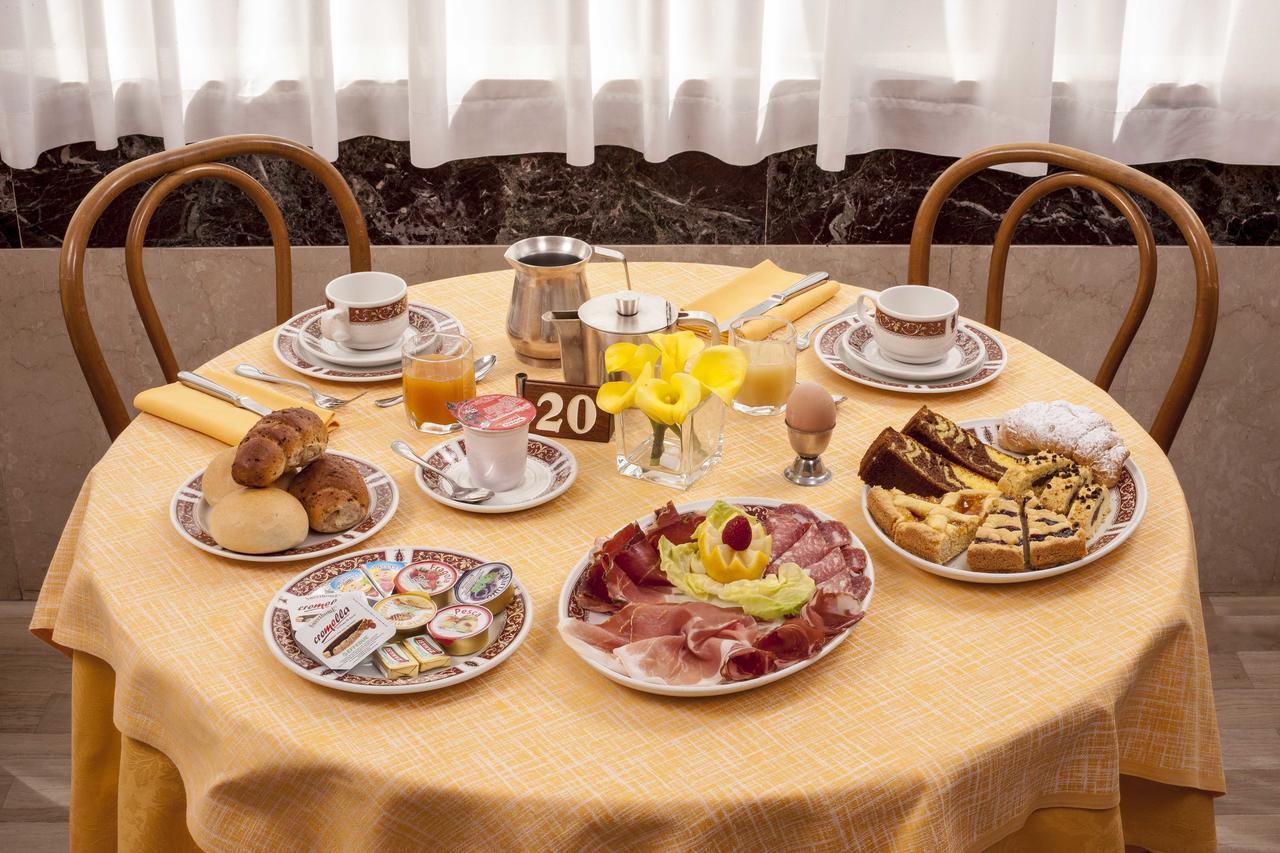 Hotel Brig Cattolica Zewnętrze zdjęcie