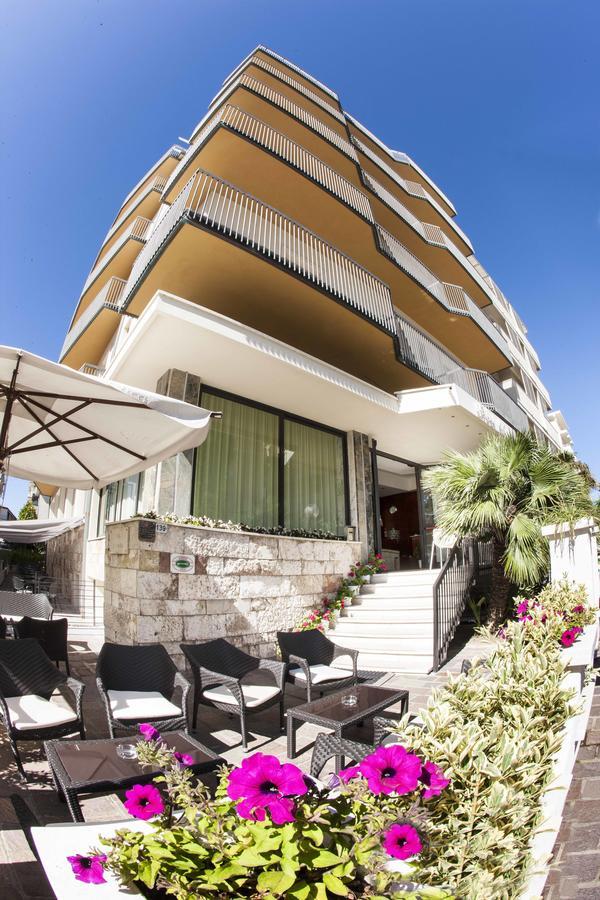Hotel Brig Cattolica Zewnętrze zdjęcie